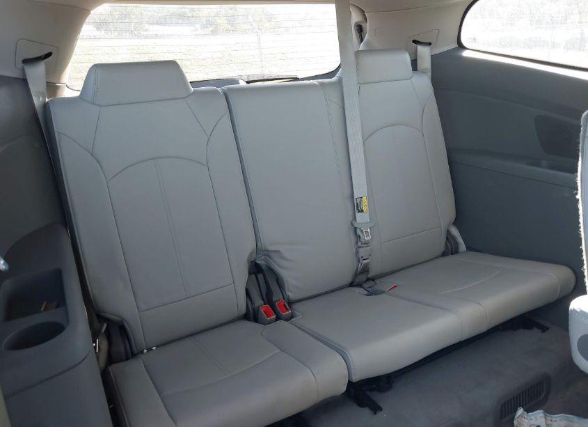 Photo 19 of 2016 Chevrolet Traverse 2LT (VIN 1GNKVHKD2GJ205288)