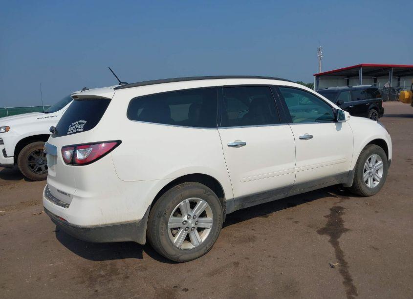 Photo 4 of 2014 Chevrolet Traverse 2LT (VIN 1GNKVHKD3EJ204485)