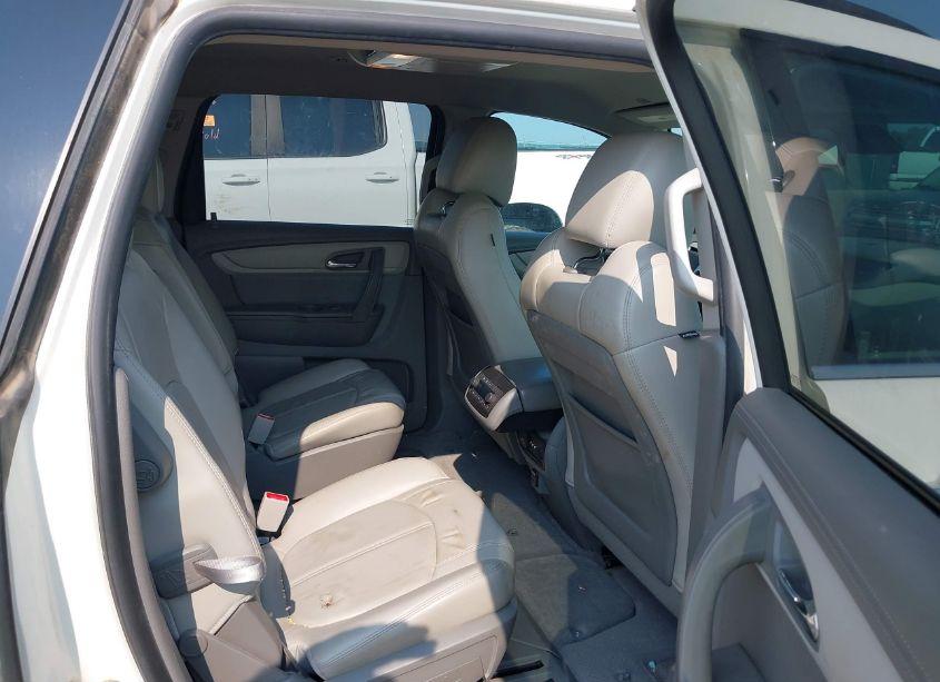 Photo 8 of 2014 Chevrolet Traverse 2LT (VIN 1GNKVHKD3EJ204485)