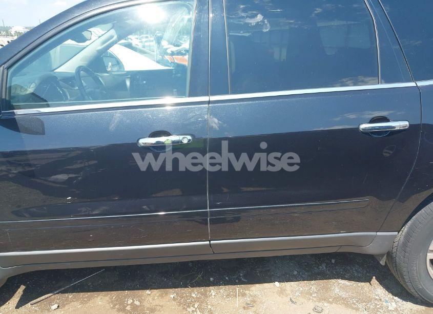 Photo 14 of 2015 Chevrolet Traverse 2LT (VIN 1GNKVHKD3FJ153829)