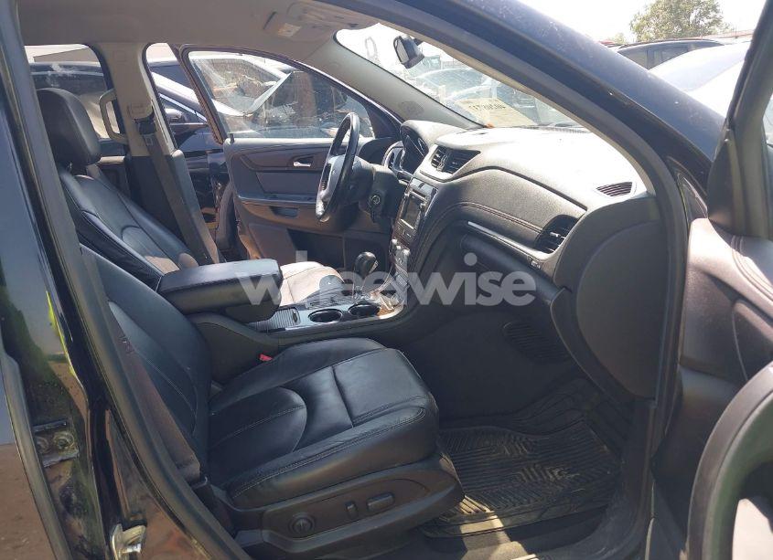 Photo 5 of 2015 Chevrolet Traverse 2LT (VIN 1GNKVHKD3FJ153829)