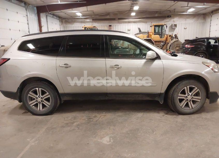 Photo 12 of 2016 Chevrolet Traverse 2LT (VIN 1GNKVHKD3GJ197119)