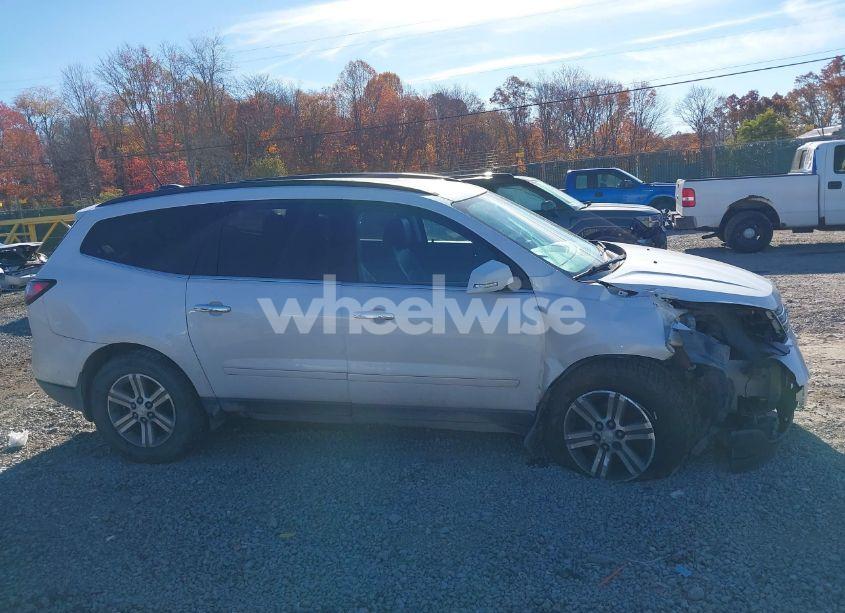 Photo 13 of 2016 Chevrolet Traverse 2LT (VIN 1GNKVHKD3GJ267511)