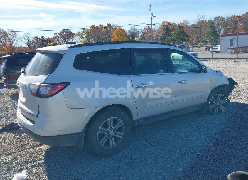 Photo 4 of 2016 Chevrolet Traverse 2LT (VIN 1GNKVHKD3GJ267511)