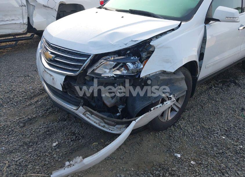 Photo 12 of 2016 Chevrolet Traverse 2LT (VIN 1GNKVHKD3GJ327805)