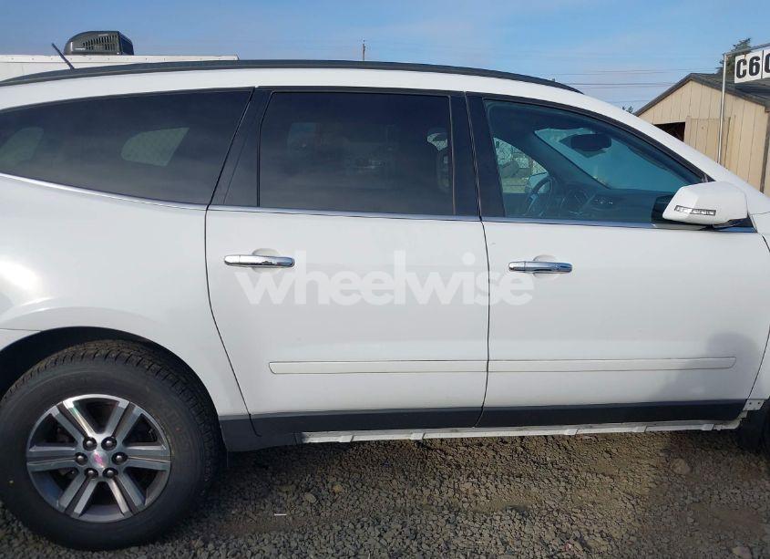 Photo 14 of 2016 Chevrolet Traverse 2LT (VIN 1GNKVHKD3GJ327805)