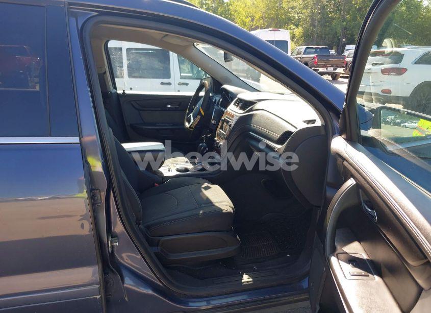 Photo 5 of 2014 Chevrolet Traverse 2LT (VIN 1GNKVHKD4EJ113578)