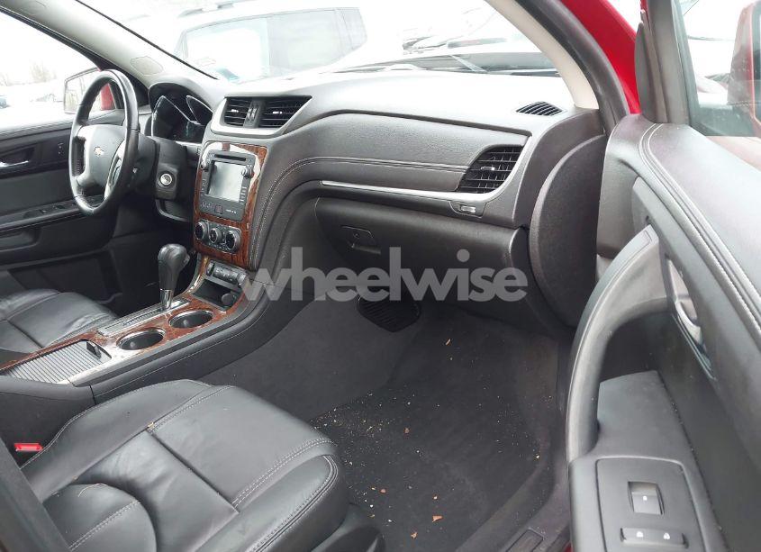 Photo 5 of 2014 Chevrolet Traverse 2LT (VIN 1GNKVHKD4EJ182867)