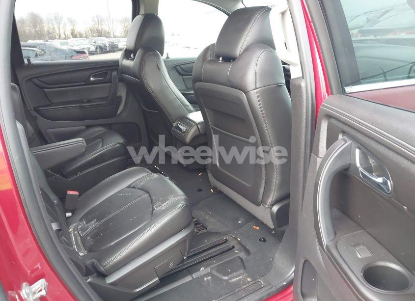Photo 8 of 2014 Chevrolet Traverse 2LT (VIN 1GNKVHKD4EJ182867)