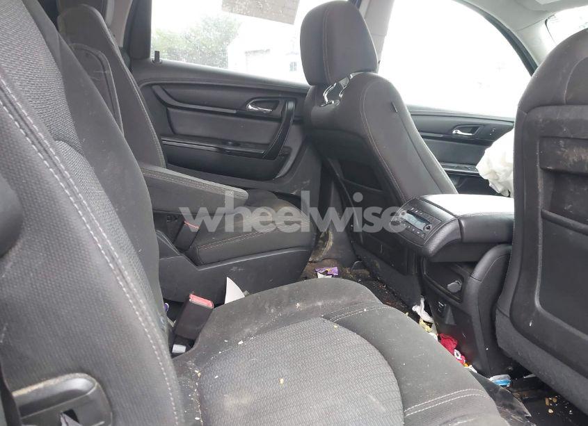 Photo 8 of 2016 Chevrolet Traverse 2LT (VIN 1GNKVHKD4GJ247123)