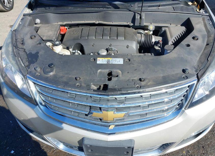 Photo 10 of 2016 Chevrolet Traverse 2LT (VIN 1GNKVHKD4GJ269705)