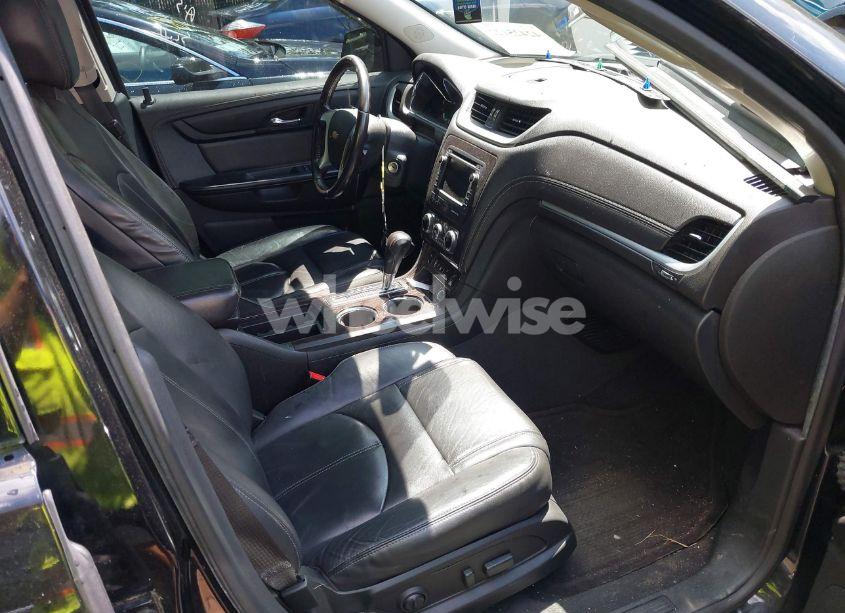 Photo 5 of 2017 Chevrolet Traverse 2LT (VIN 1GNKVHKD4HJ319780)