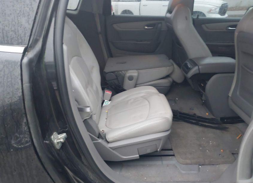 Photo 8 of 2014 Chevrolet Traverse 2LT (VIN 1GNKVHKD5EJ160750)