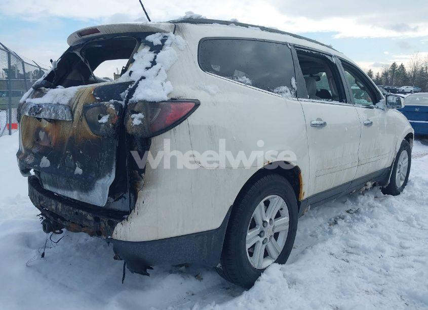 Photo 4 of 2014 Chevrolet Traverse 2LT (VIN 1GNKVHKD5EJ162269)