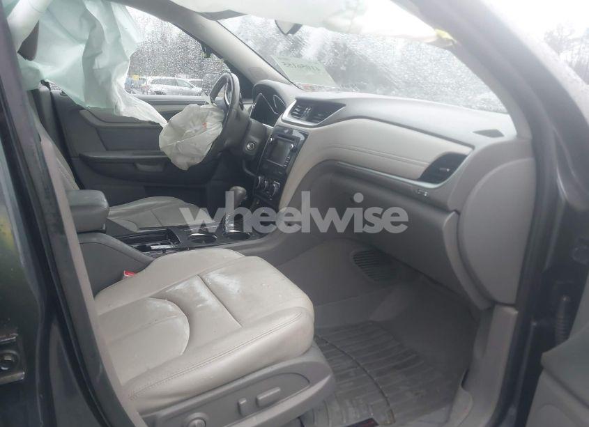 Photo 5 of 2014 Chevrolet Traverse 2LT (VIN 1GNKVHKD5EJ302353)