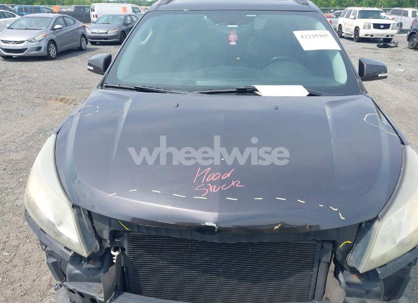 Photo 10 of 2014 Chevrolet Traverse 2LT (VIN 1GNKVHKD5EJ328726)