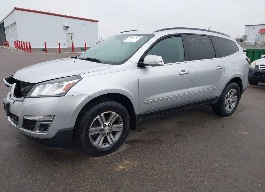 Photo 2 of 2015 Chevrolet Traverse 2LT (VIN 1GNKVHKD5FJ279402)