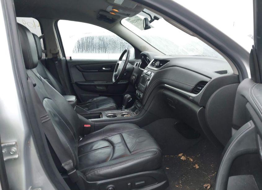 Photo 5 of 2015 Chevrolet Traverse 2LT (VIN 1GNKVHKD5FJ279402)