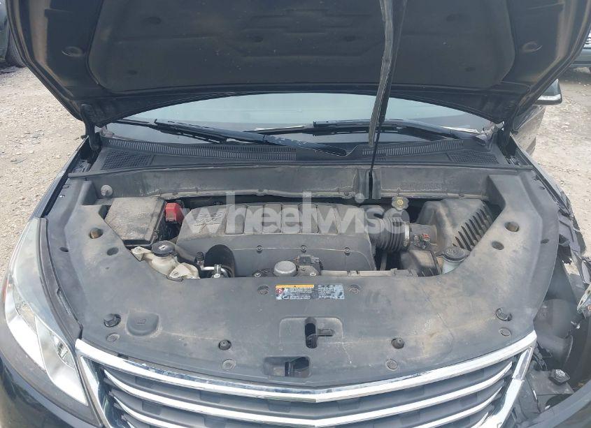 Photo 10 of 2015 Chevrolet Traverse 2LT (VIN 1GNKVHKD5FJ308574)