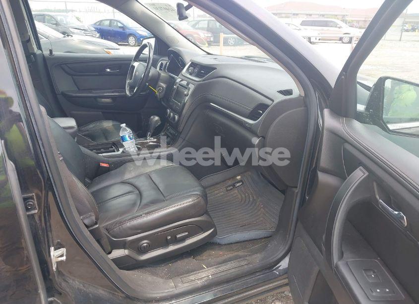 Photo 5 of 2015 Chevrolet Traverse 2LT (VIN 1GNKVHKD5FJ308574)