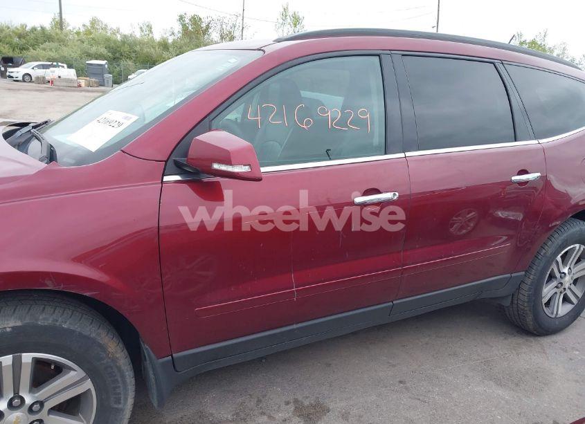 Photo 14 of 2015 Chevrolet Traverse 2LT (VIN 1GNKVHKD5FJ349027)