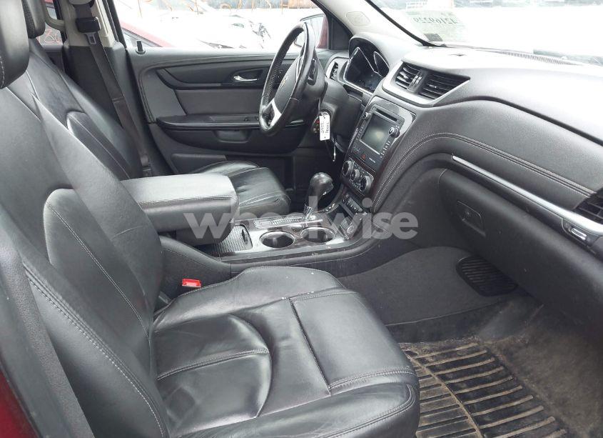 Photo 5 of 2015 Chevrolet Traverse 2LT (VIN 1GNKVHKD5FJ349027)