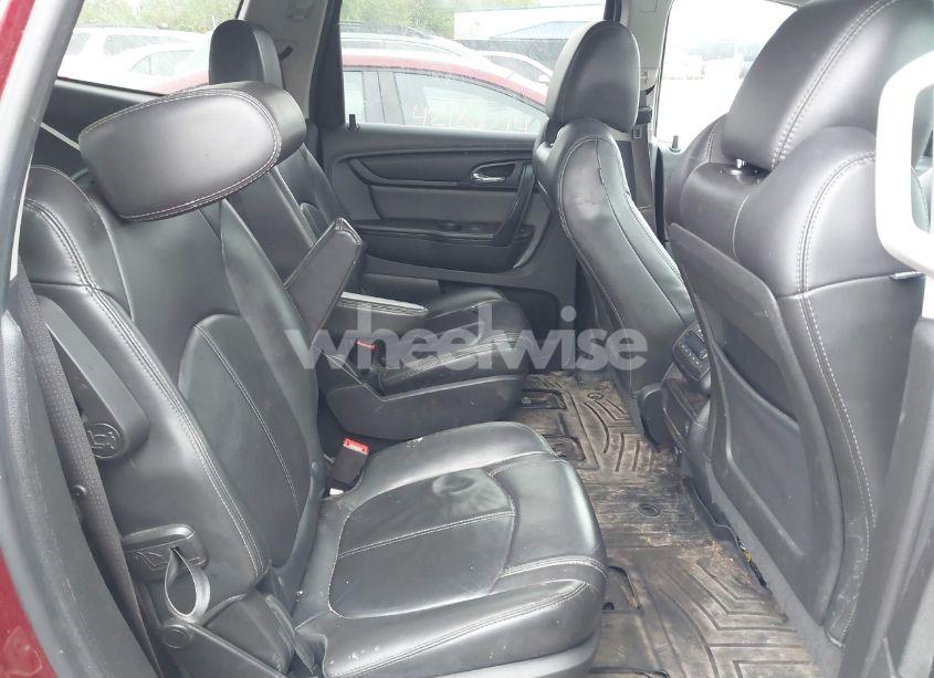 Photo 8 of 2015 Chevrolet Traverse 2LT (VIN 1GNKVHKD5FJ349027)