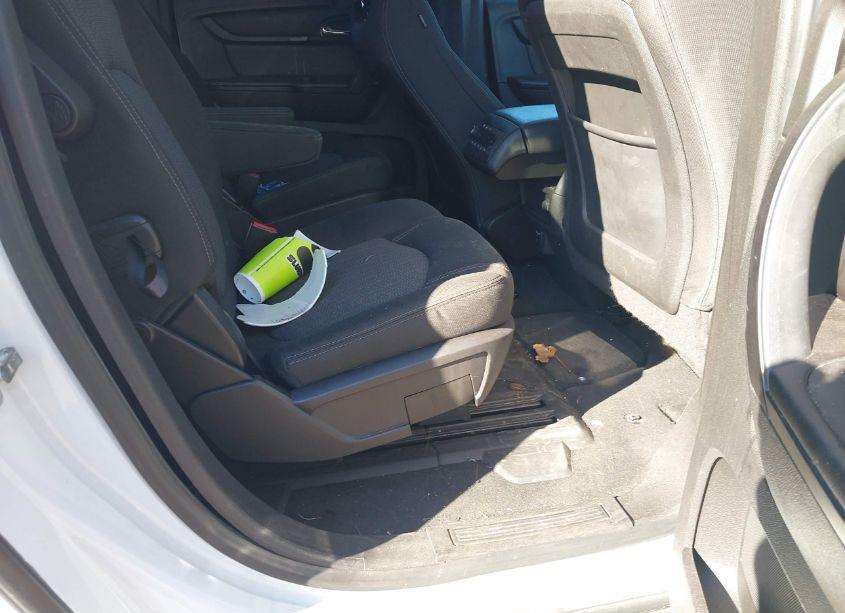 Photo 8 of 2016 Chevrolet Traverse 2LT (VIN 1GNKVHKD5GJ155759)