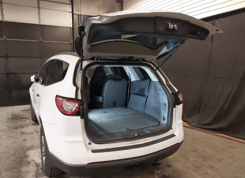 Photo 3 of 2016 Chevrolet Traverse 2LT (VIN 1GNKVHKD5GJ188907)