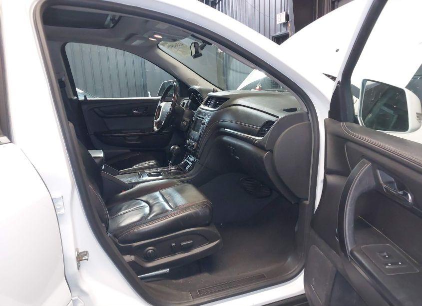 Photo 5 of 2016 Chevrolet Traverse 2LT (VIN 1GNKVHKD5GJ188907)