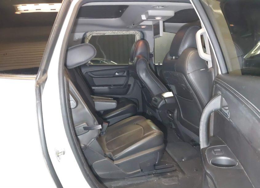 Photo 8 of 2016 Chevrolet Traverse 2LT (VIN 1GNKVHKD5GJ188907)