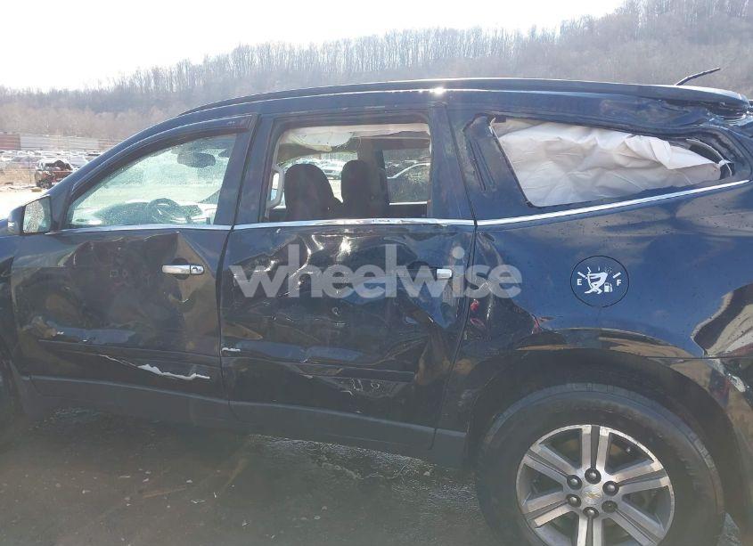 Photo 14 of 2017 Chevrolet Traverse 2LT (VIN 1GNKVHKD5HJ128739)