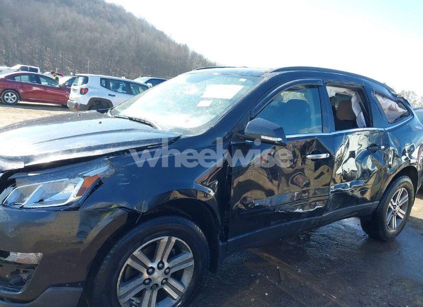 Photo 6 of 2017 Chevrolet Traverse 2LT (VIN 1GNKVHKD5HJ128739)