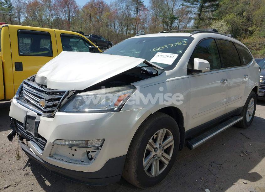 Photo 2 of 2014 Chevrolet Traverse 2LT (VIN 1GNKVHKD6EJ226934)