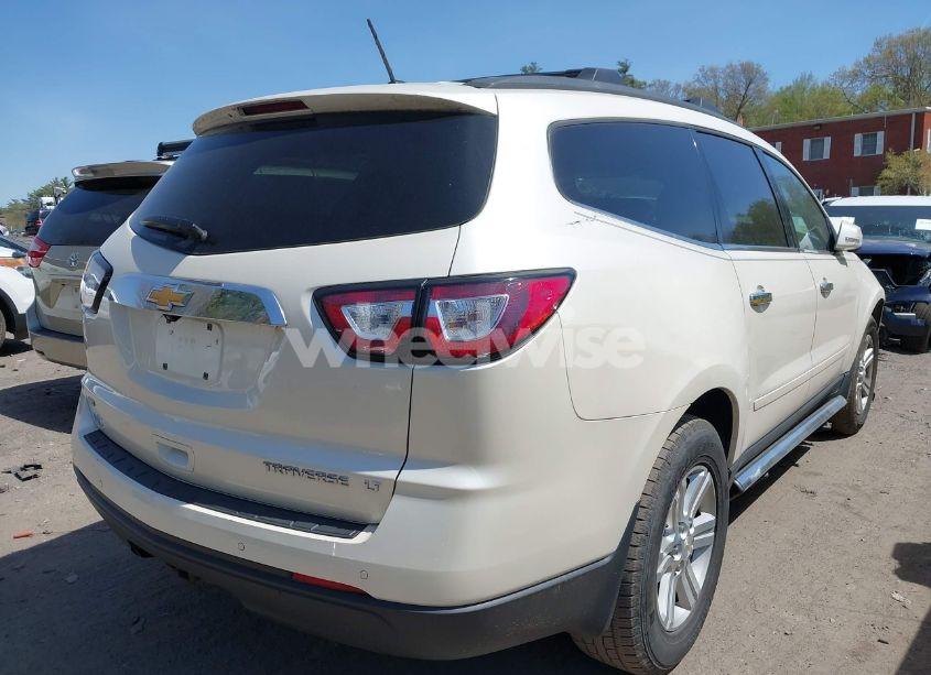 Photo 4 of 2014 Chevrolet Traverse 2LT (VIN 1GNKVHKD6EJ226934)
