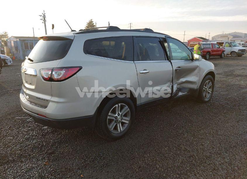 Photo 4 of 2015 Chevrolet Traverse 2LT (VIN 1GNKVHKD6FJ110084)