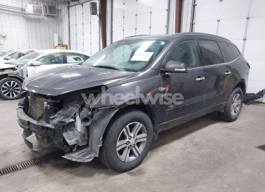 Photo 2 of 2016 Chevrolet Traverse 2LT (VIN 1GNKVHKD6GJ117618)