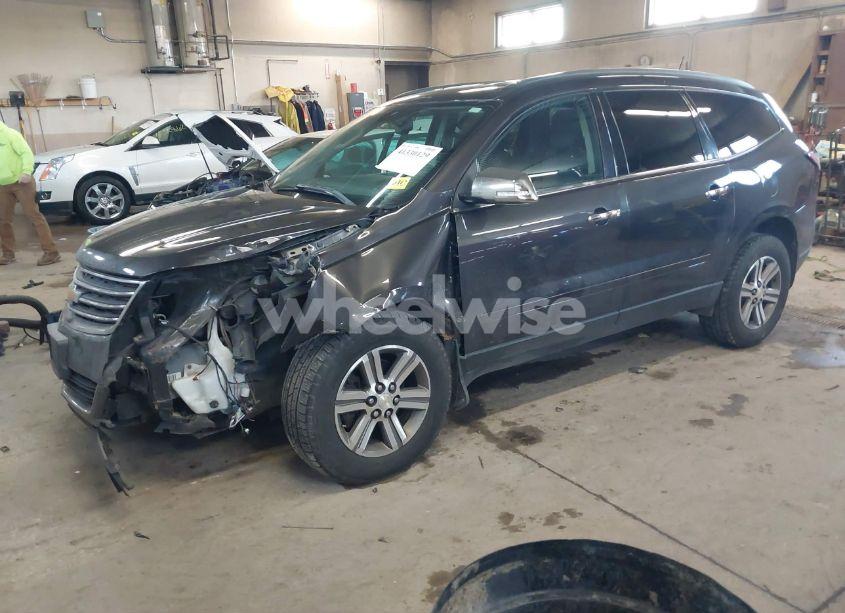 Photo 2 of 2016 Chevrolet Traverse 2LT (VIN 1GNKVHKD6GJ183098)