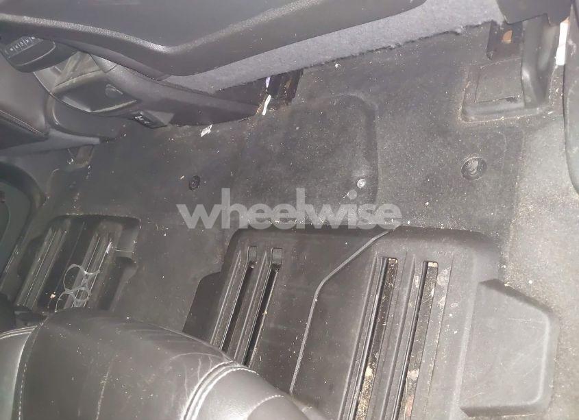 Photo 8 of 2016 Chevrolet Traverse 2LT (VIN 1GNKVHKD6GJ183098)