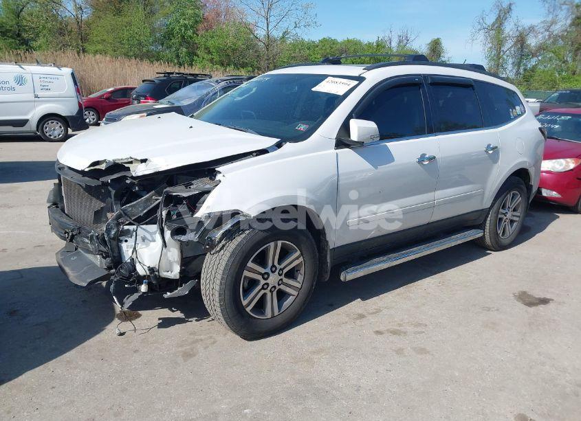 Photo 2 of 2016 Chevrolet Traverse 2LT (VIN 1GNKVHKD6GJ347952)