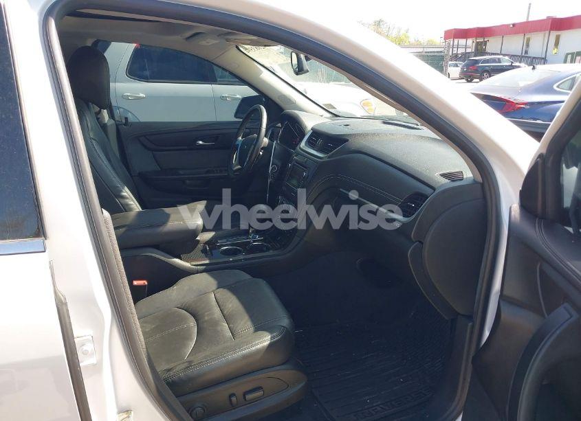 Photo 5 of 2016 Chevrolet Traverse 2LT (VIN 1GNKVHKD6GJ347952)