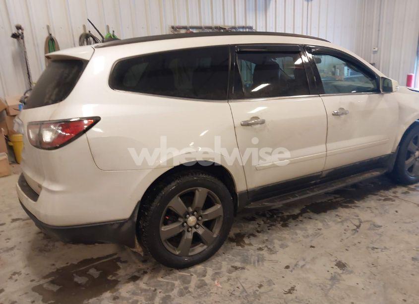 Photo 4 of 2017 Chevrolet Traverse 2LT (VIN 1GNKVHKD6HJ230664)