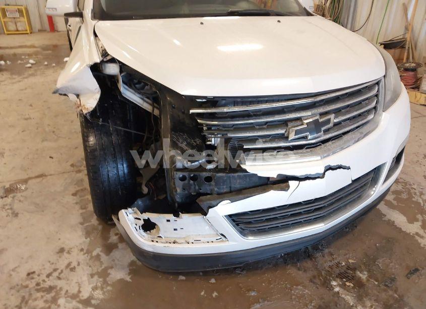Photo 6 of 2017 Chevrolet Traverse 2LT (VIN 1GNKVHKD6HJ230664)