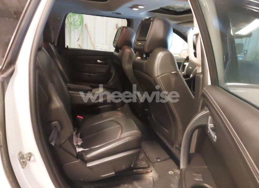 Photo 8 of 2017 Chevrolet Traverse 2LT (VIN 1GNKVHKD6HJ230664)