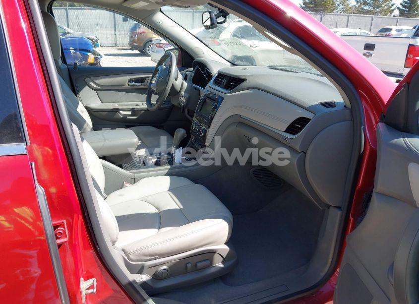 Photo 5 of 2014 Chevrolet Traverse 2LT (VIN 1GNKVHKD7EJ254810)