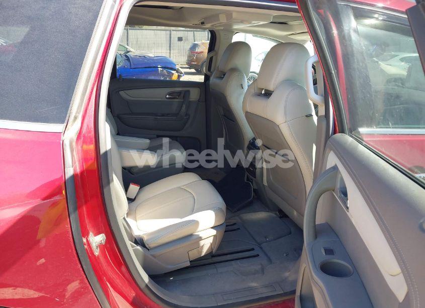 Photo 8 of 2014 Chevrolet Traverse 2LT (VIN 1GNKVHKD7EJ254810)