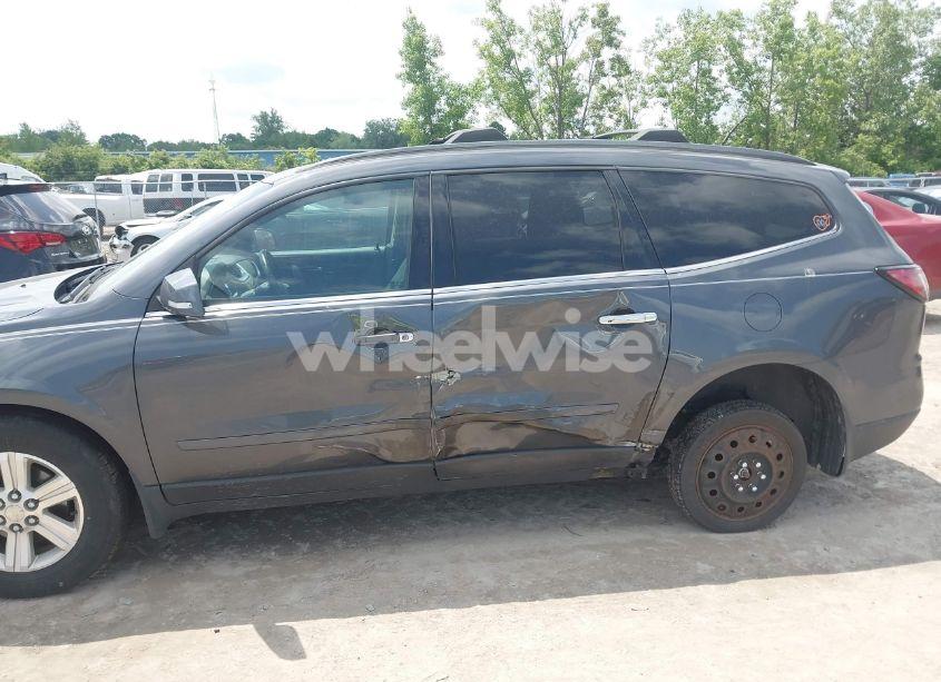 Photo 6 of 2014 Chevrolet Traverse 2LT (VIN 1GNKVHKD7EJ283918)