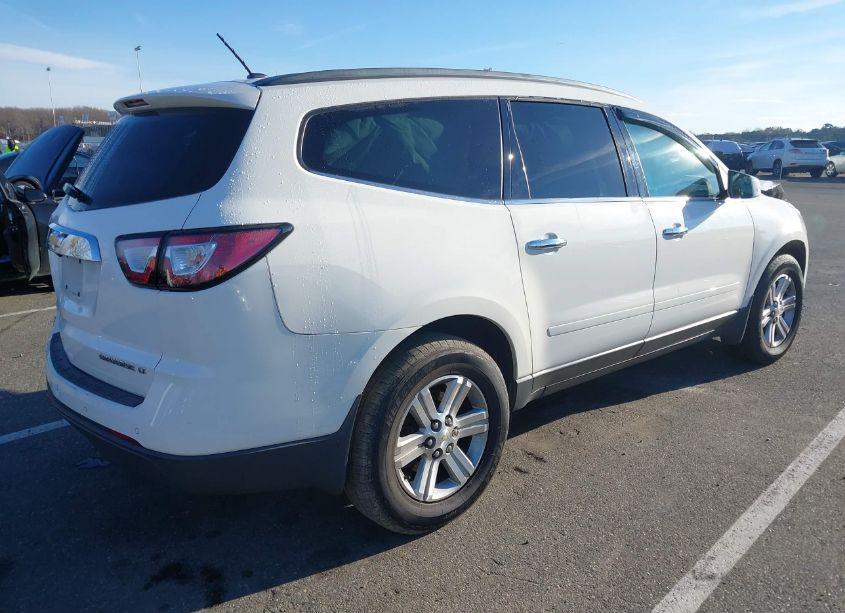 Photo 4 of 2014 Chevrolet Traverse 2LT (VIN 1GNKVHKD7EJ332020)