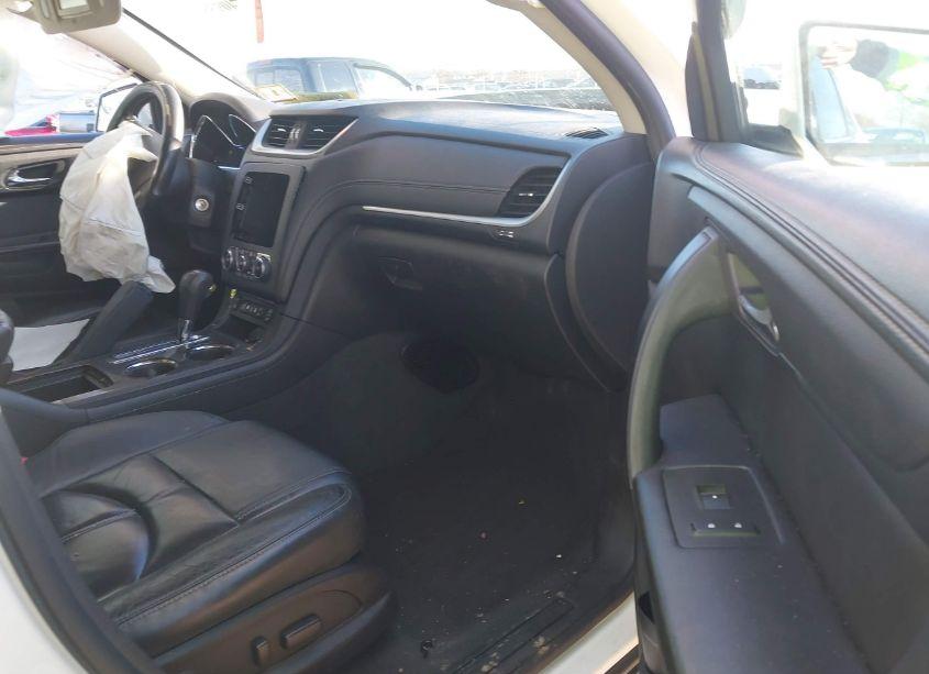 Photo 5 of 2014 Chevrolet Traverse 2LT (VIN 1GNKVHKD7EJ332020)