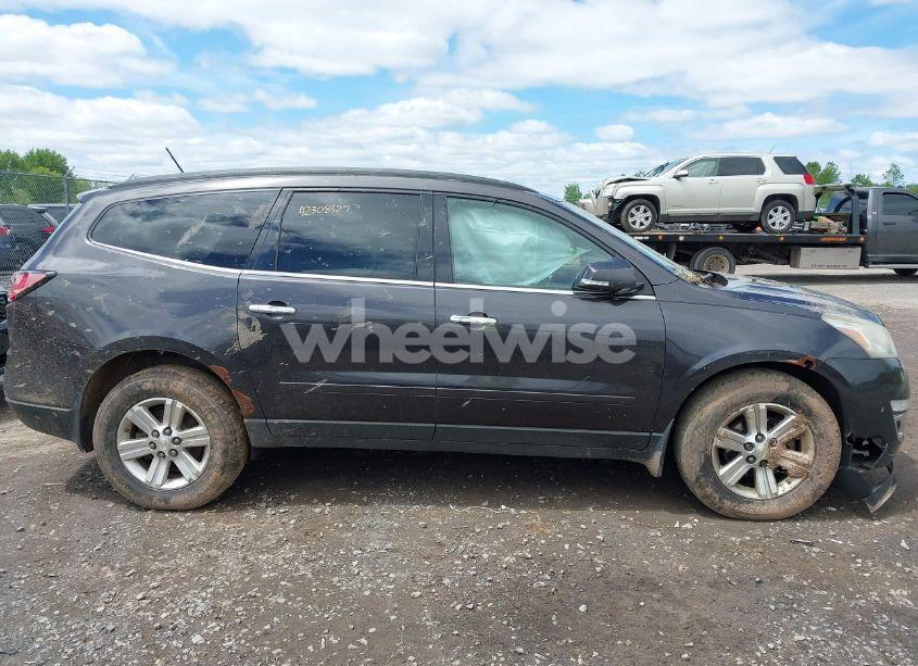Photo 13 of 2014 Chevrolet Traverse 2LT (VIN 1GNKVHKD7EJ377927)